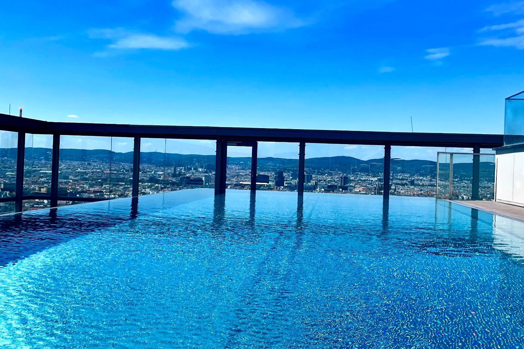 Panorama Sky Apartment I Rooftop Pool I Metro Station Vienna Exterior photo