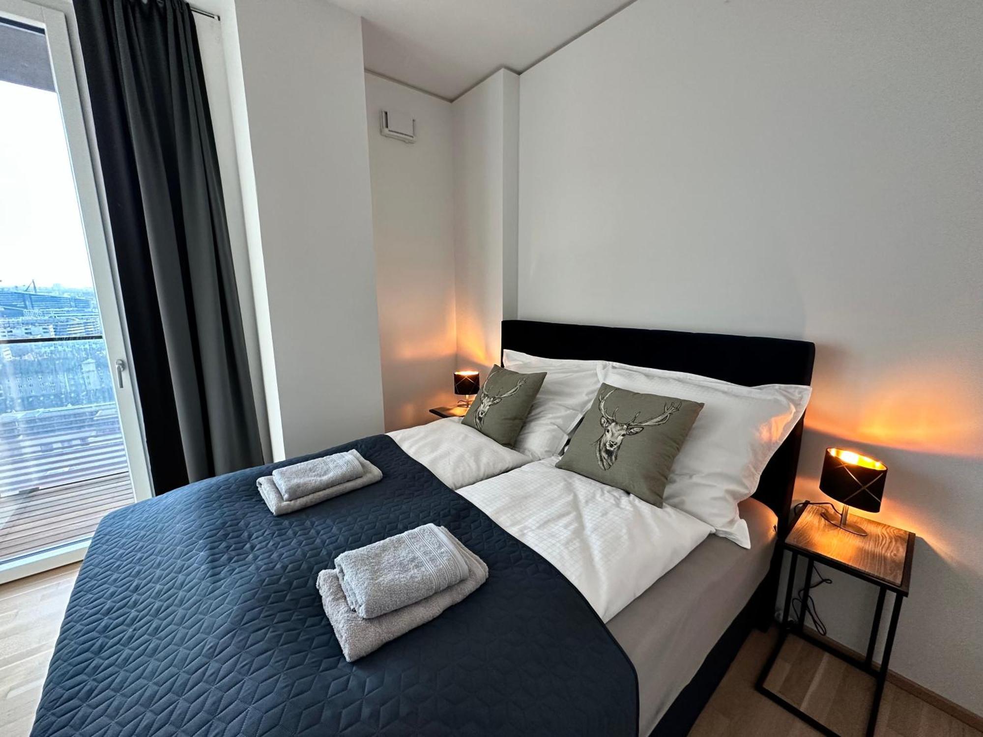 Panorama Sky Apartment I Rooftop Pool I Metro Station Vienna Exterior photo